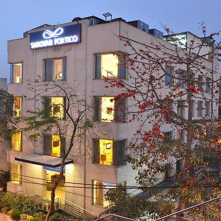 Sarovar Portico Naraina, Hotel Нью-Дели Экстерьер фото