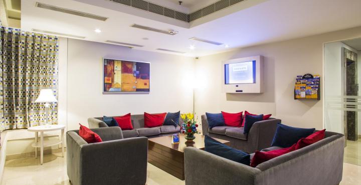 Sarovar Portico Naraina, Hotel Нью-Дели Экстерьер фото