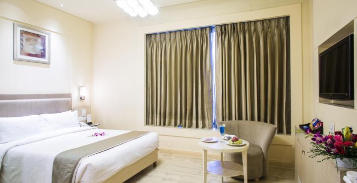 Sarovar Portico Naraina, Hotel Нью-Дели Экстерьер фото