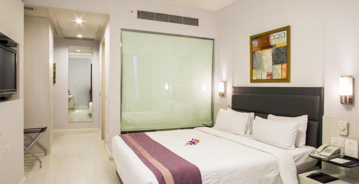 Sarovar Portico Naraina, Hotel Нью-Дели Экстерьер фото
